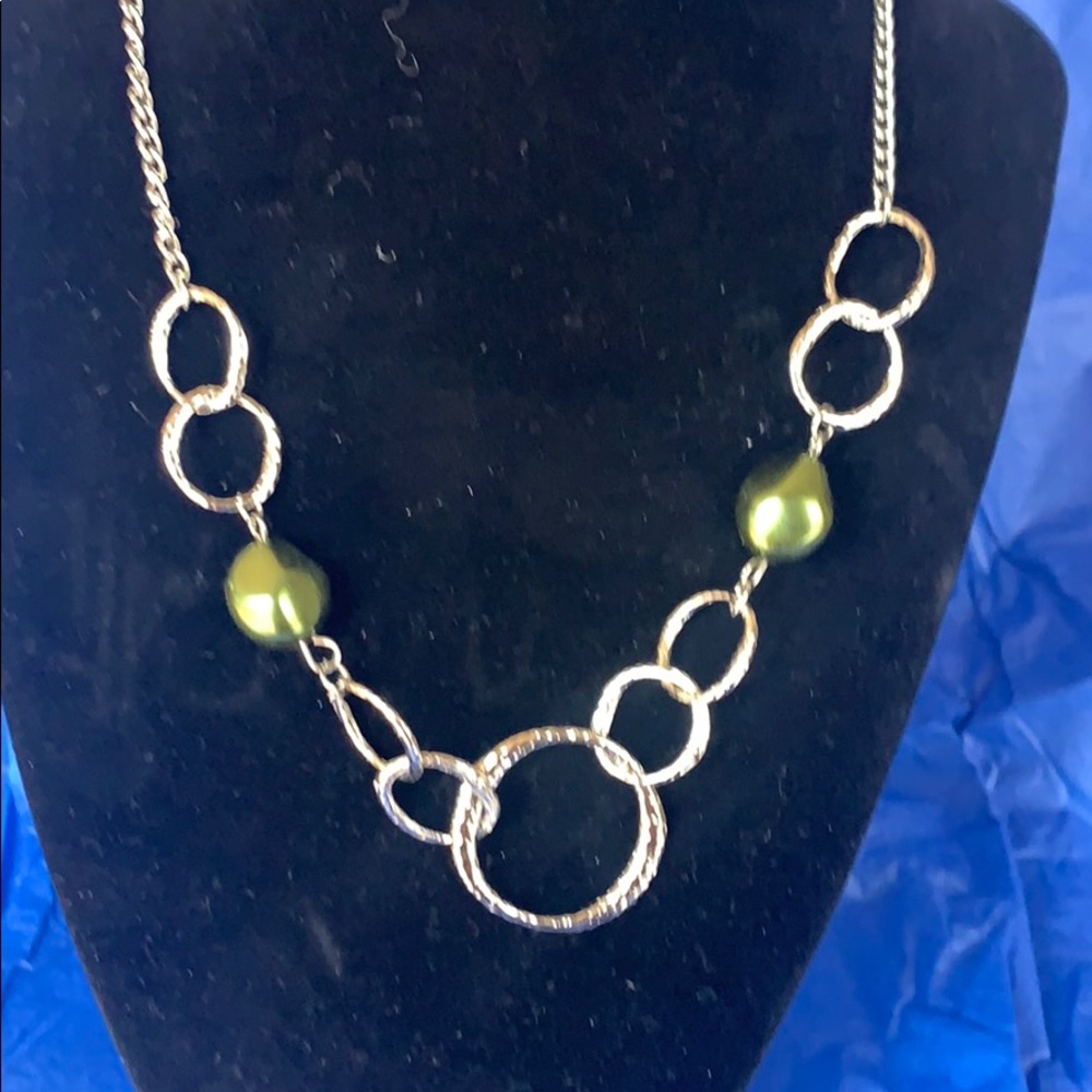 Gorgeous necklace with earrings